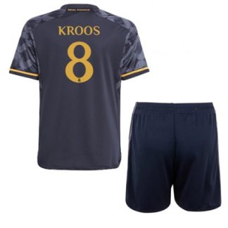 Kinder Fußball Trikot Set Real Madrid 2023-24 Auswärtstrikots Toni Kroos 8